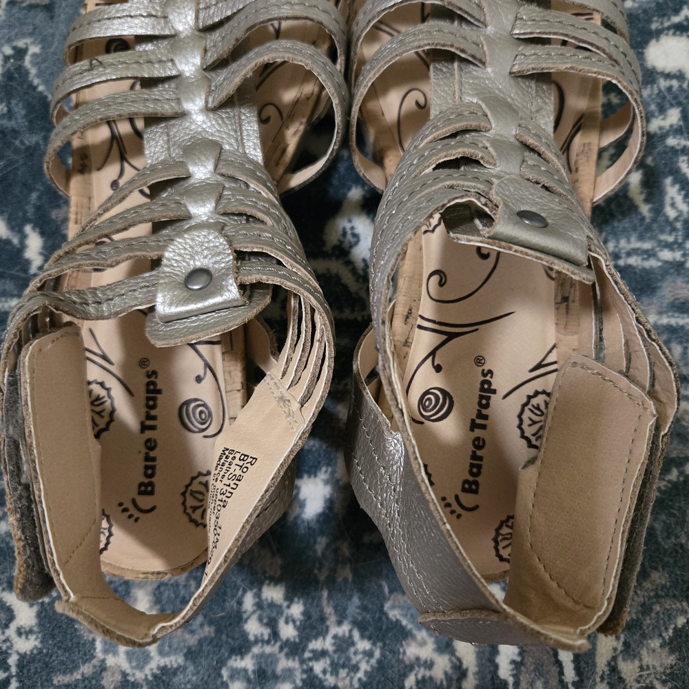 Elegant Metallic Sandals for Women - Picture 5 of 9